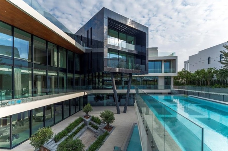 Biophilic and Smart Design: Redefining High-End Residential Developments in the UAE